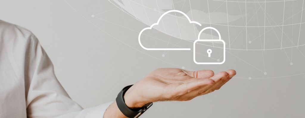 hand holding cloud system with data protection (1)